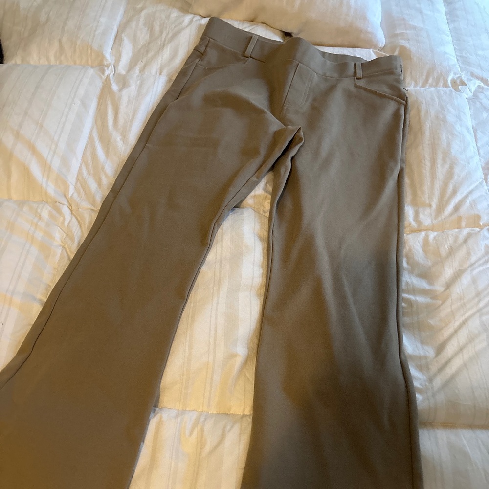 Tan xl stretch with pockets and flare bottom